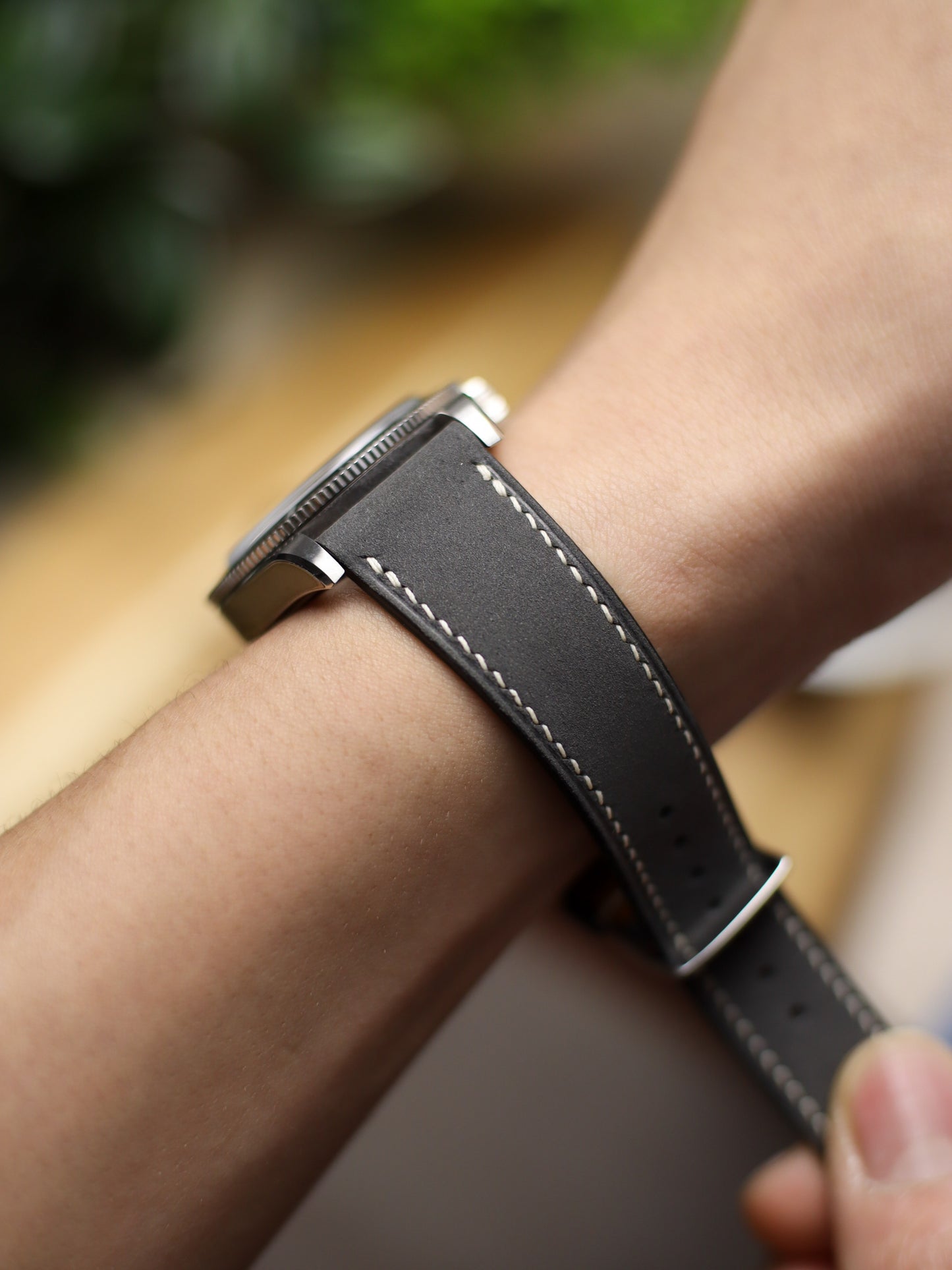 Ash Grey Nubuck Lean Strap