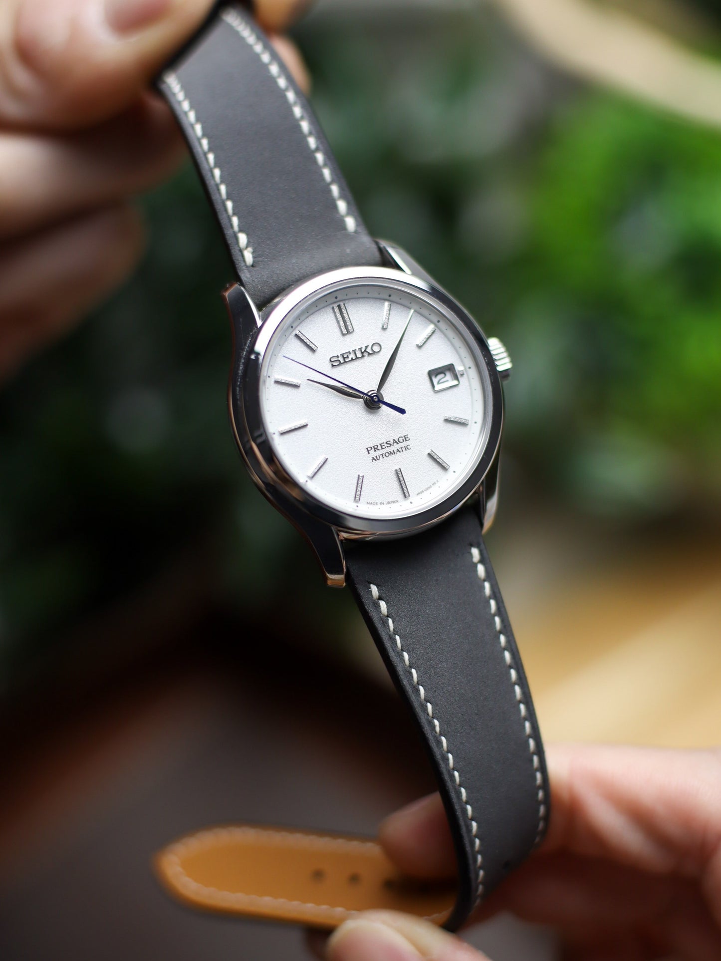 Ash Grey Nubuck Lean Strap