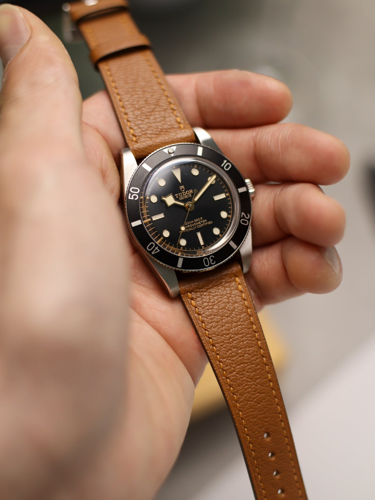 Cinnamon Brown Chèvre Lean Strap