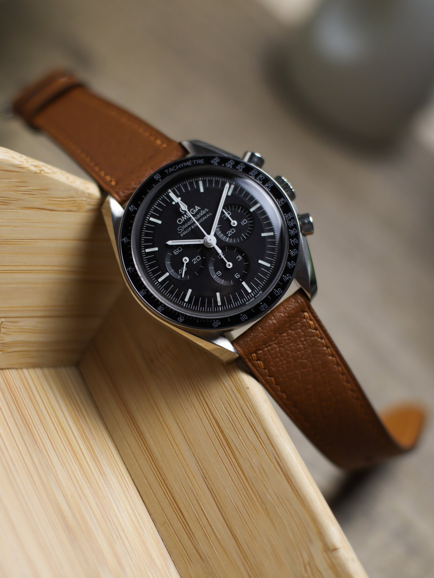 Cinnamon Brown Chèvre Lean Strap