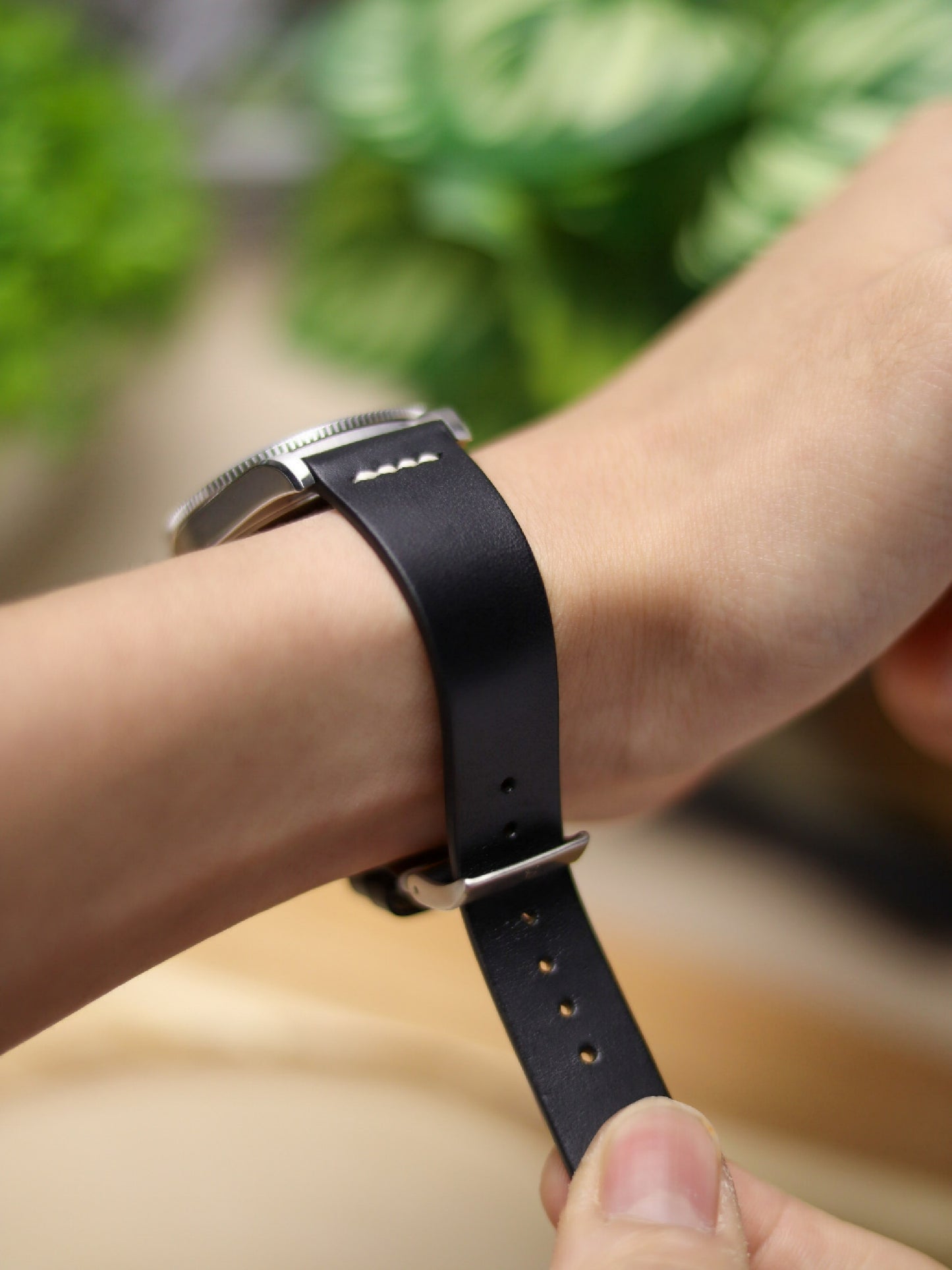 Matte Black Buttero Row-Stitch Strap