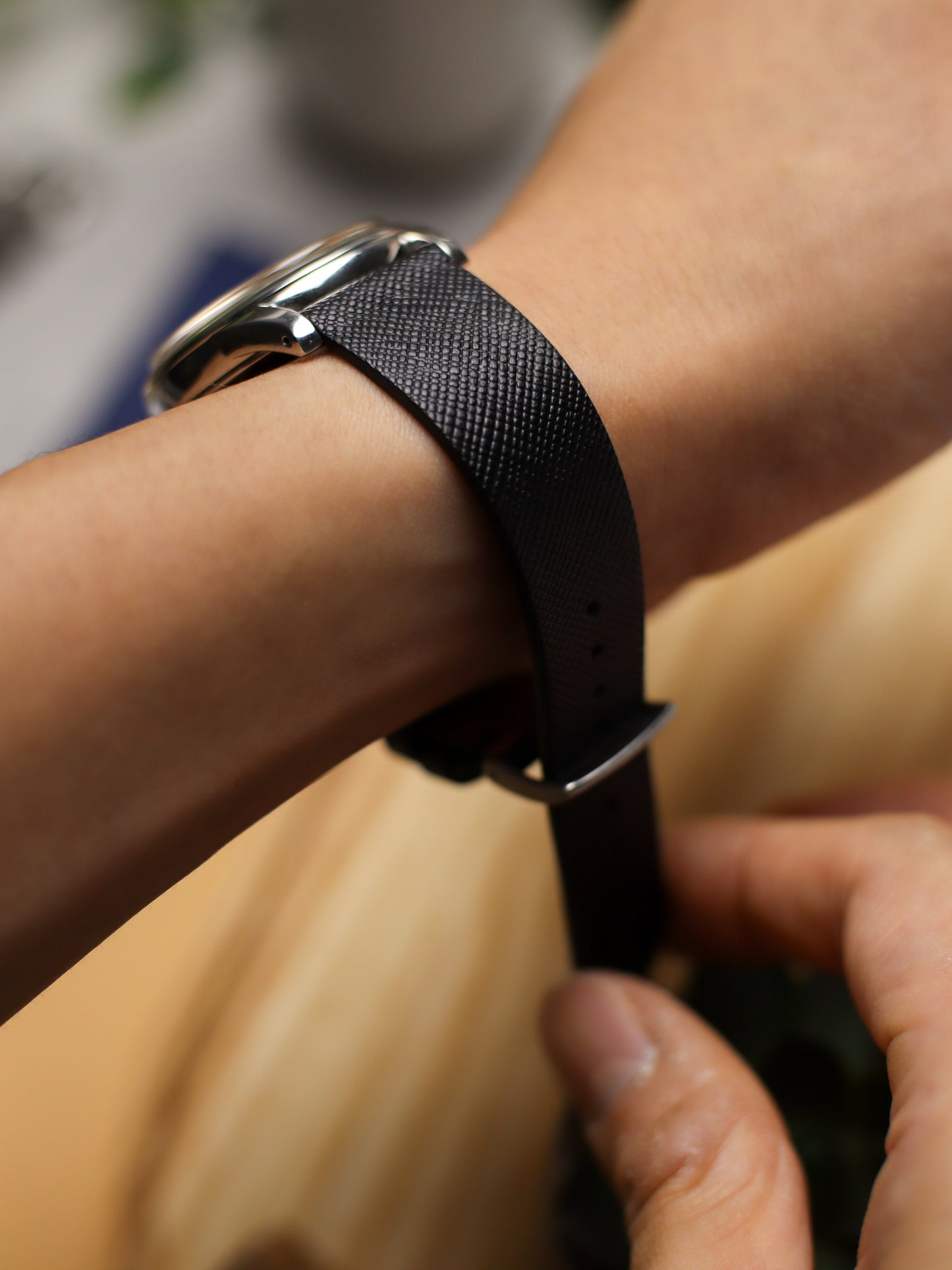 Classic Black Saffiano Stitchless Strap