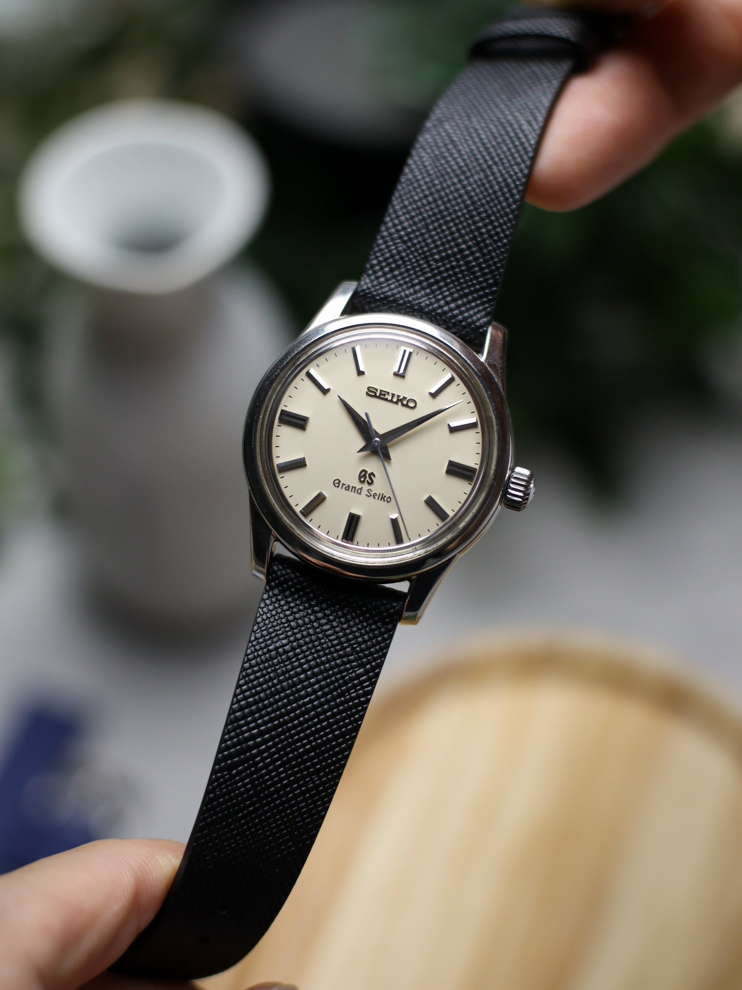 Classic Black Saffiano Stitchless Strap