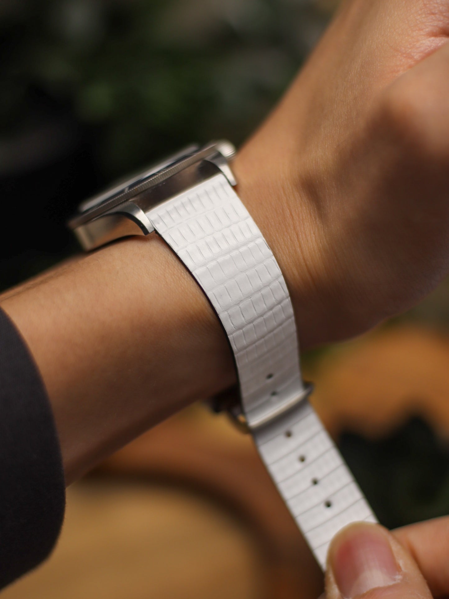 Pearl White Lizard Stitchless Strap