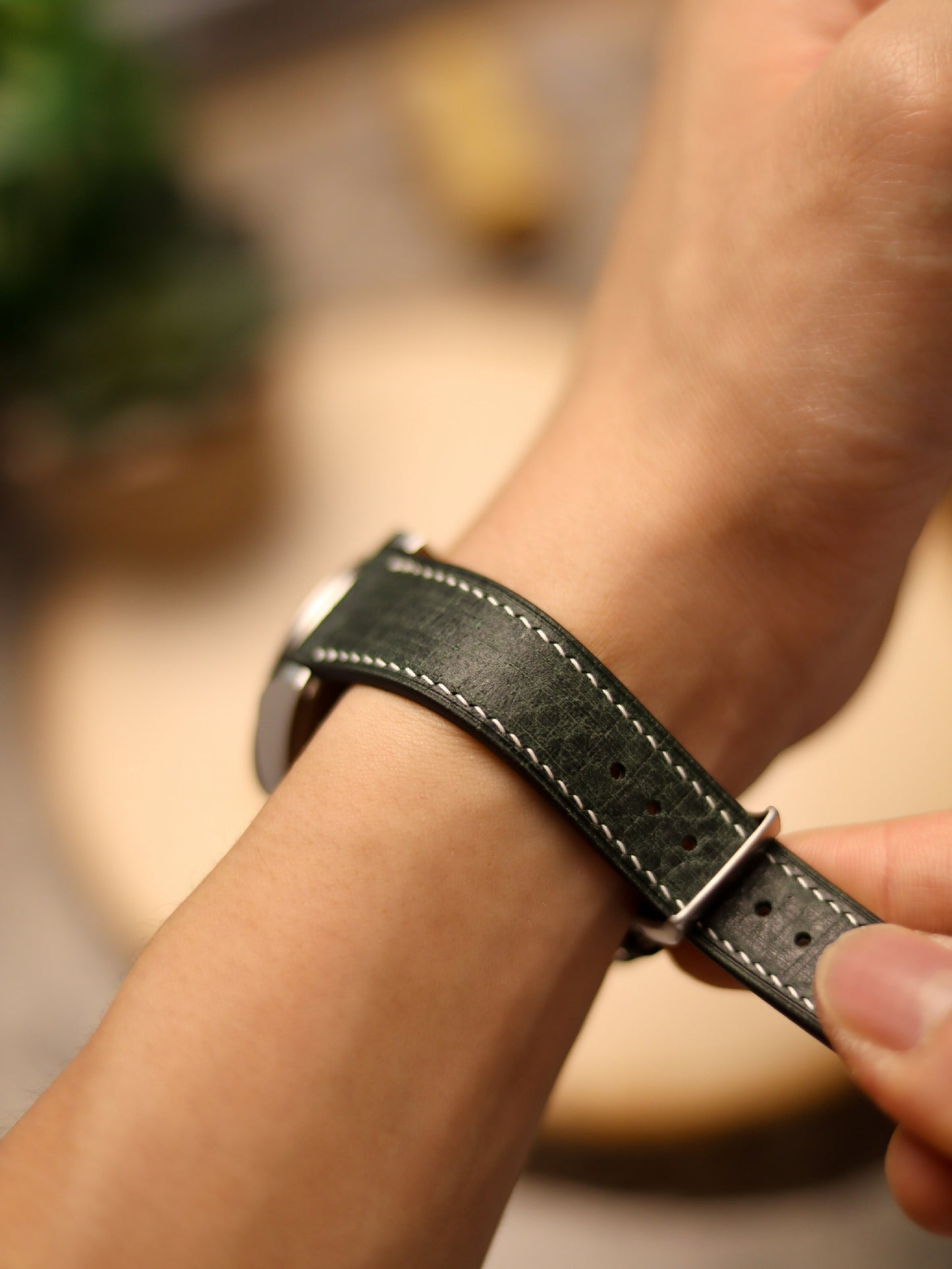 Hunter Green Babele Lean Strap