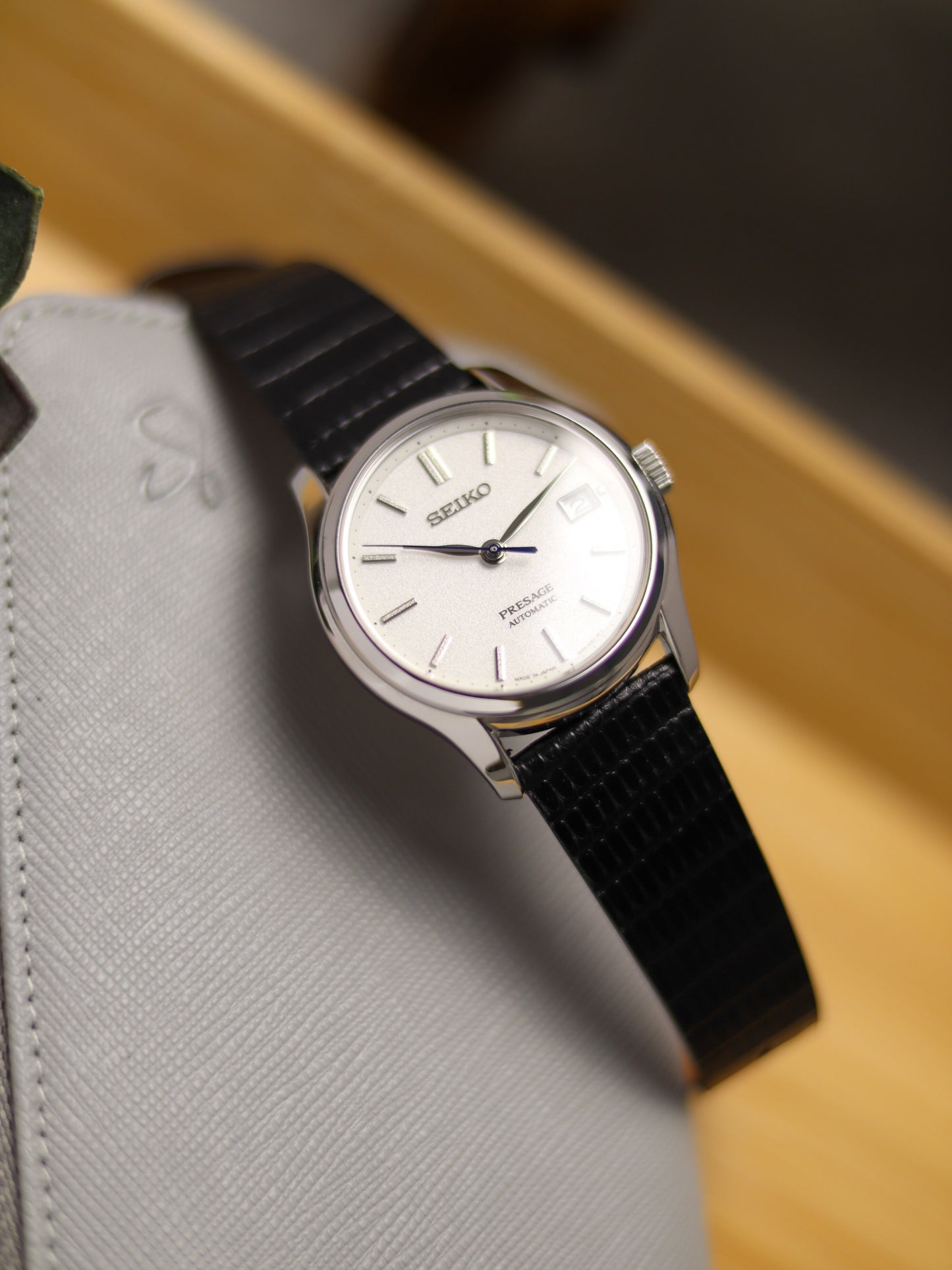 Ink Black Lizard Stitchless Strap