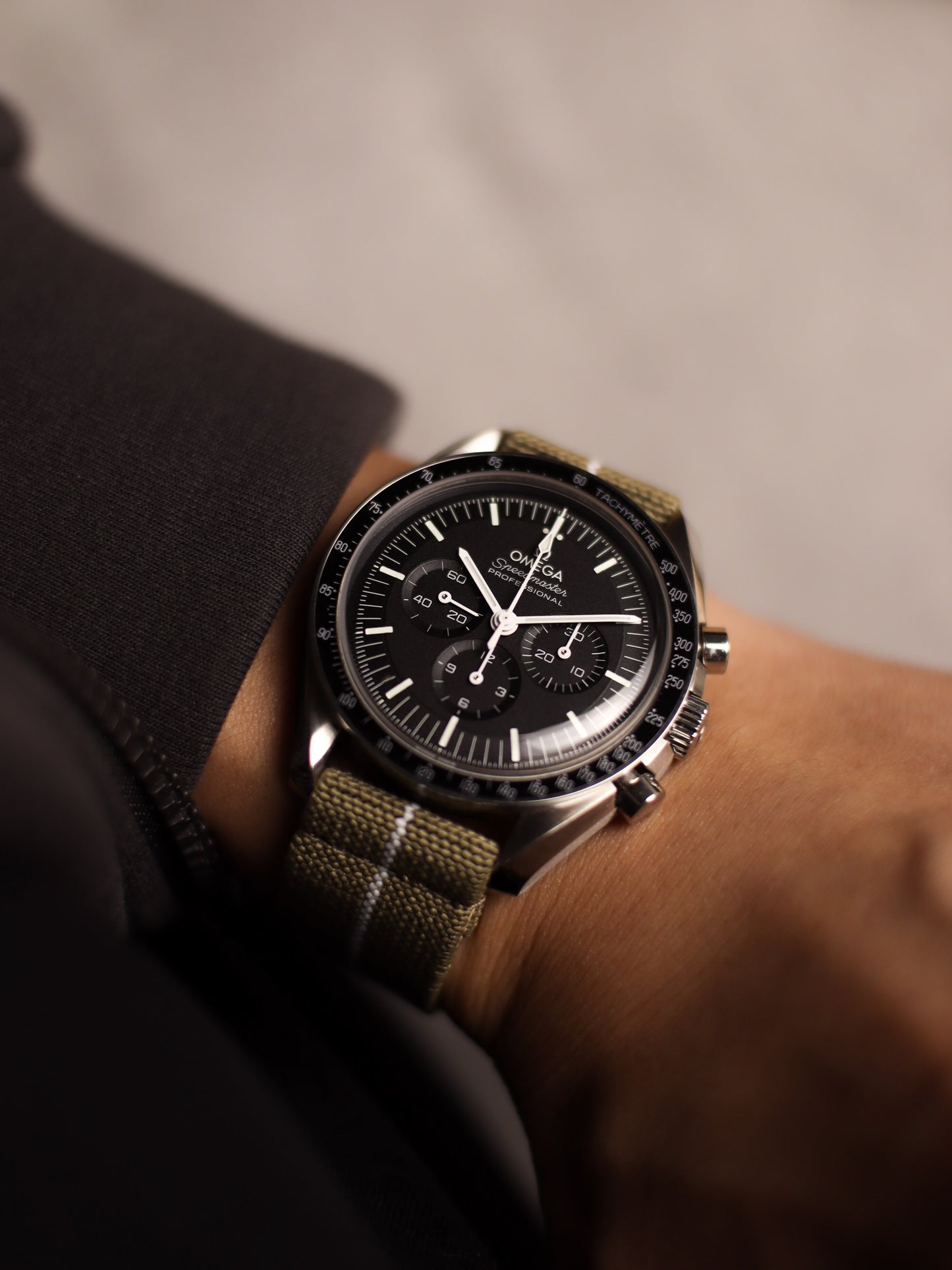 Khaki/White Elastic Band