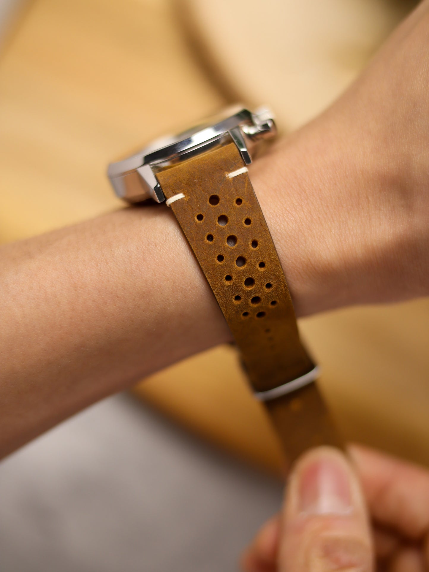 Light Brown Waxy Rally (Point-Stitch) Strap