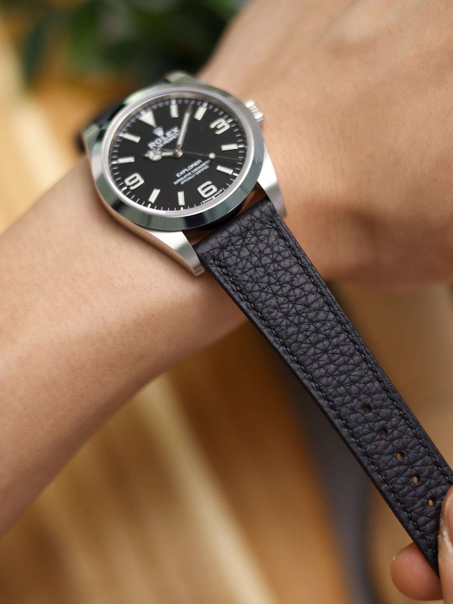 Matte Black Togo Lean Strap