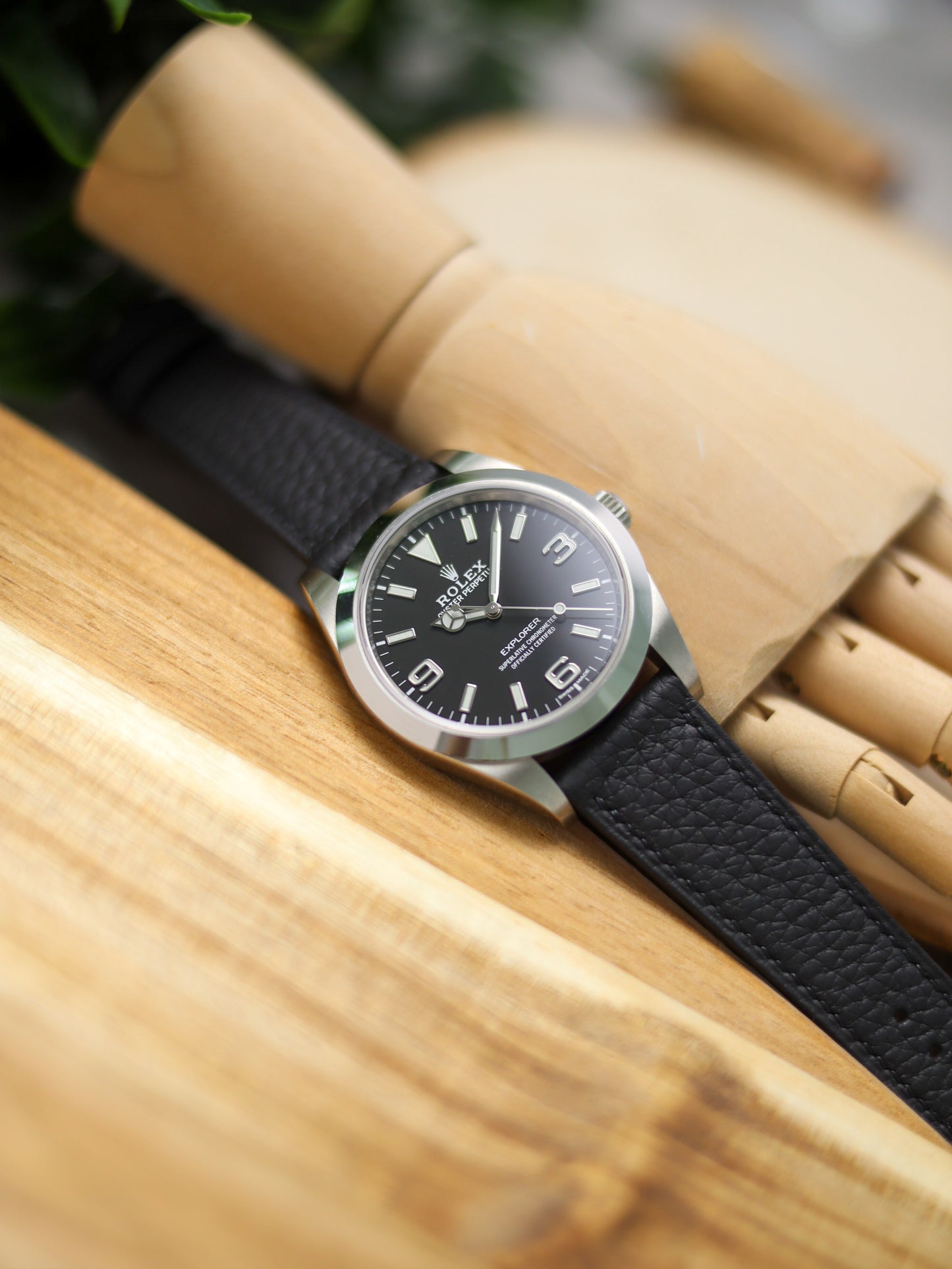 Matte Black Togo Lean Strap