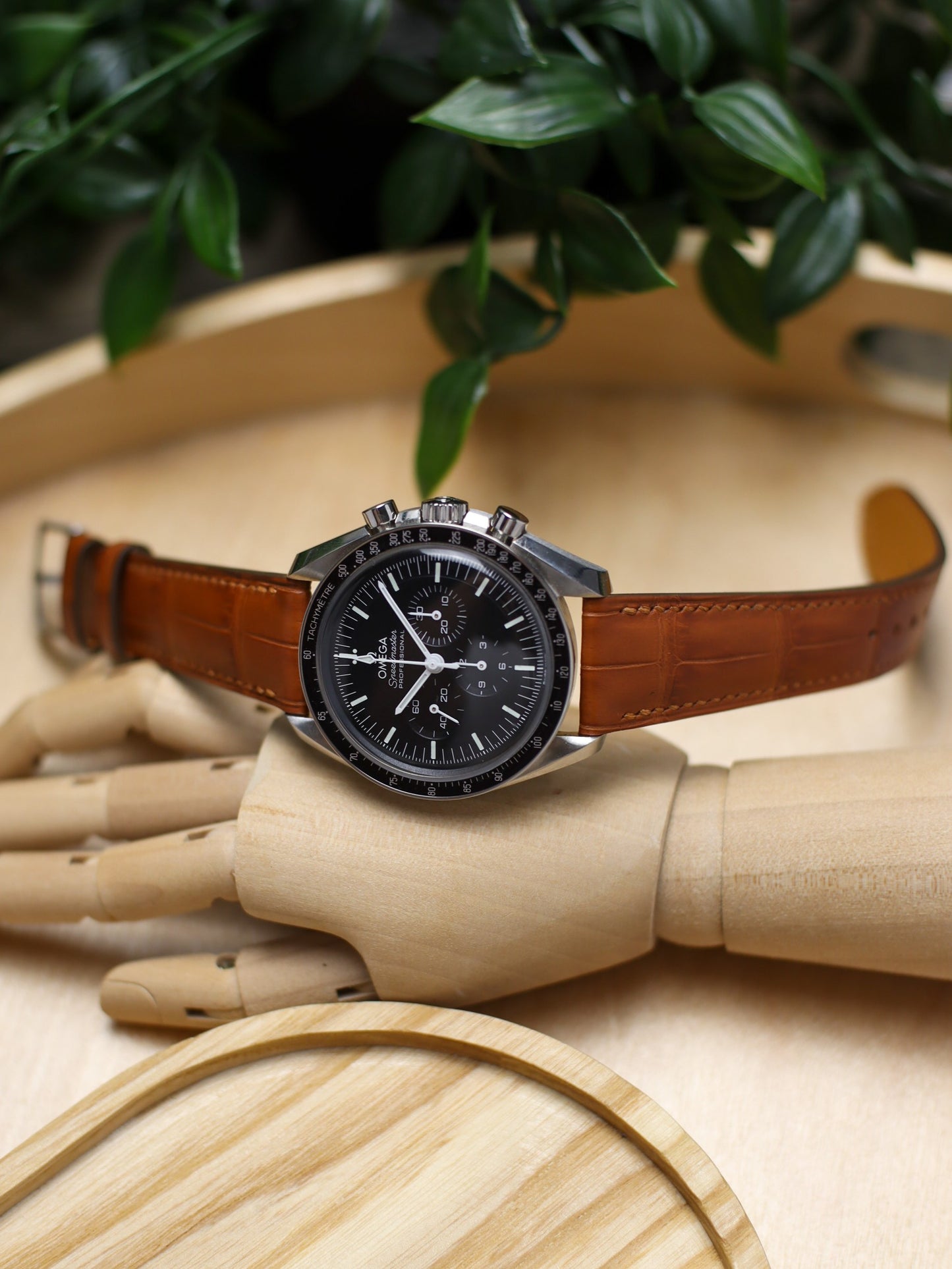 Matte Caramel Brown Alligator Hallmark Strap