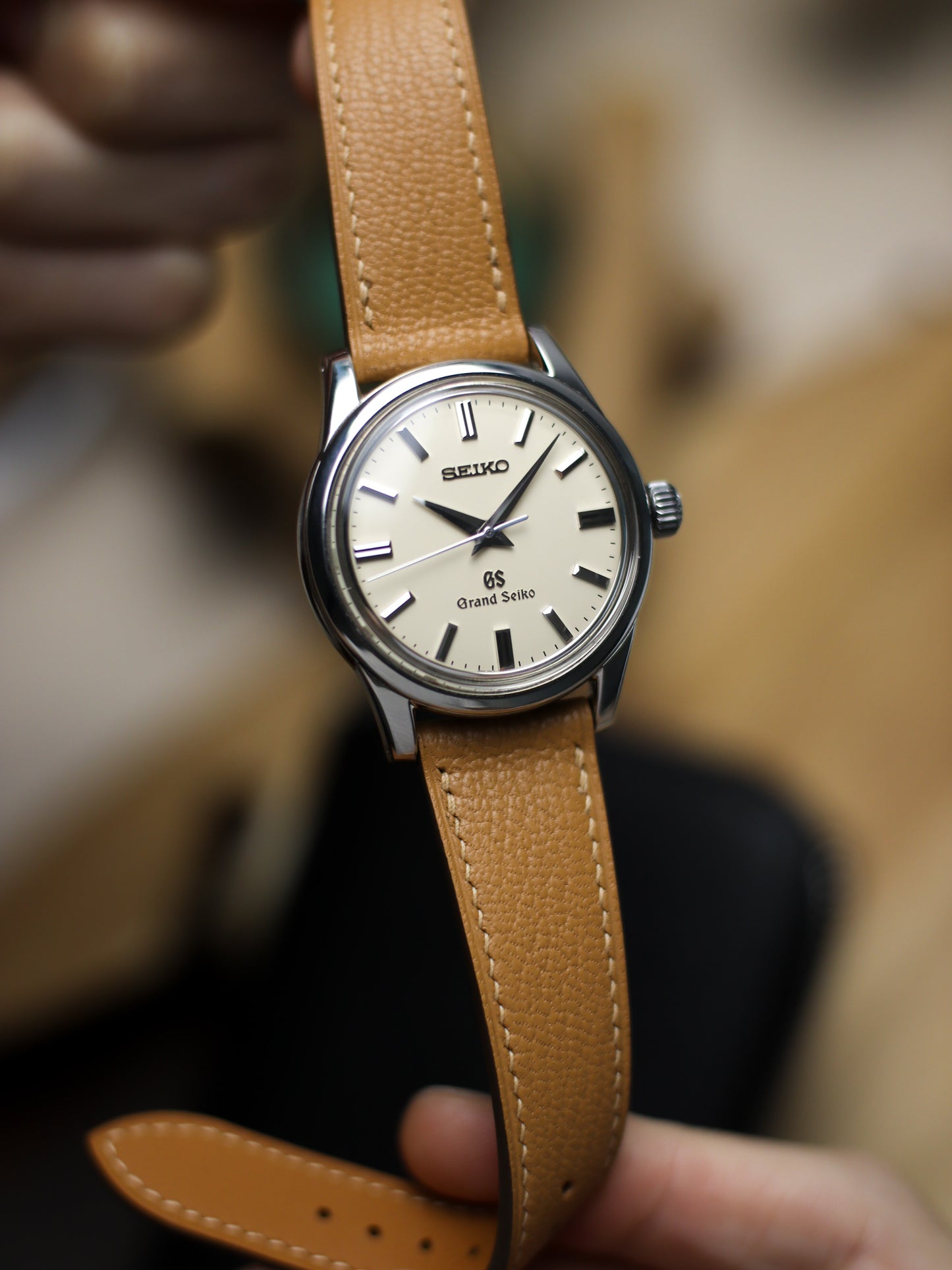 Natural Chèvre Lean Strap