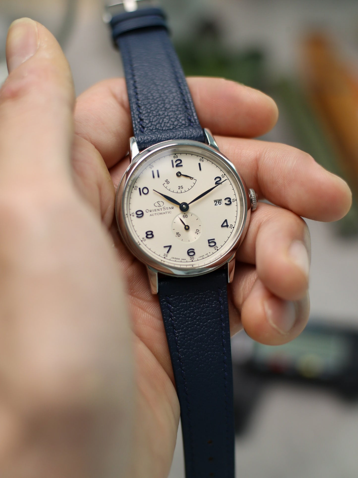 Navy Blue Chèvre Lean Strap