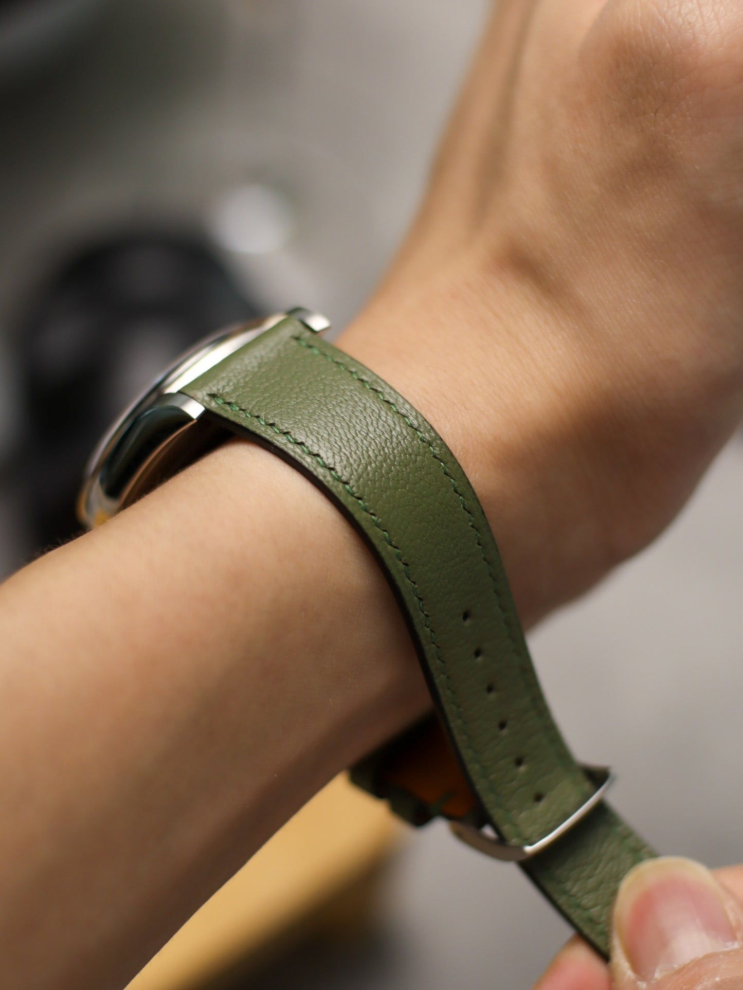 Olive Green Chèvre Lean Strap