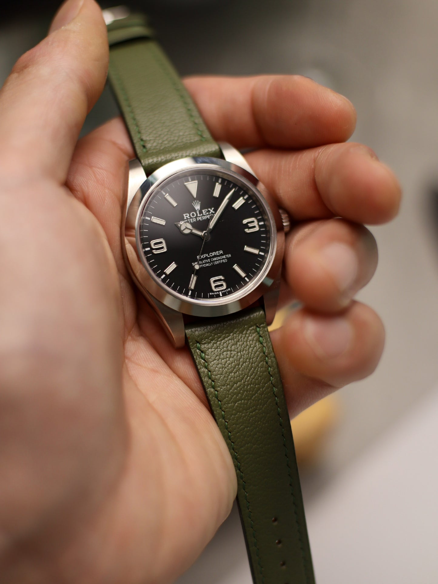 Olive Green Chèvre Lean Strap