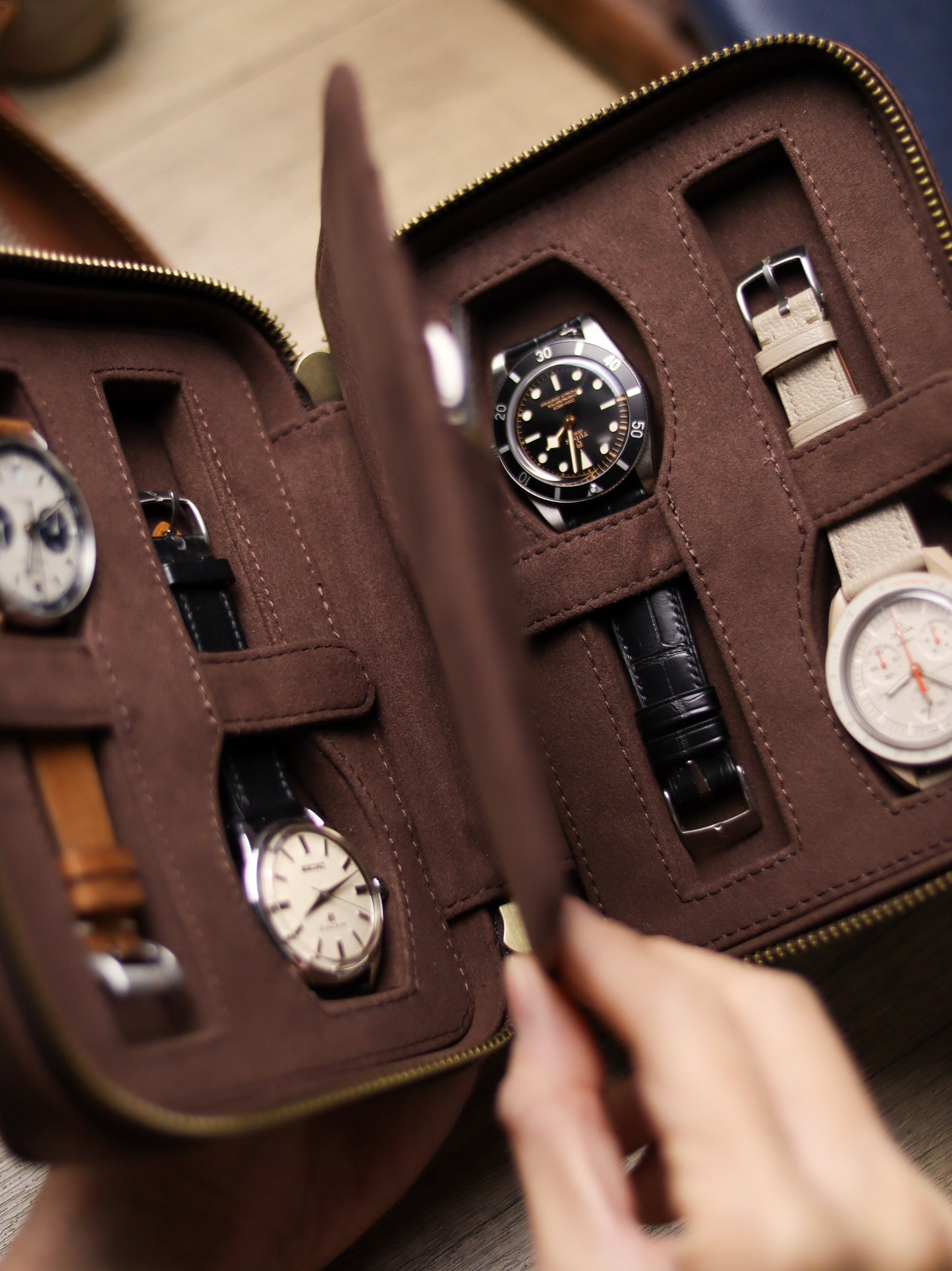 Dark Brown Crazy Horse Travel Album