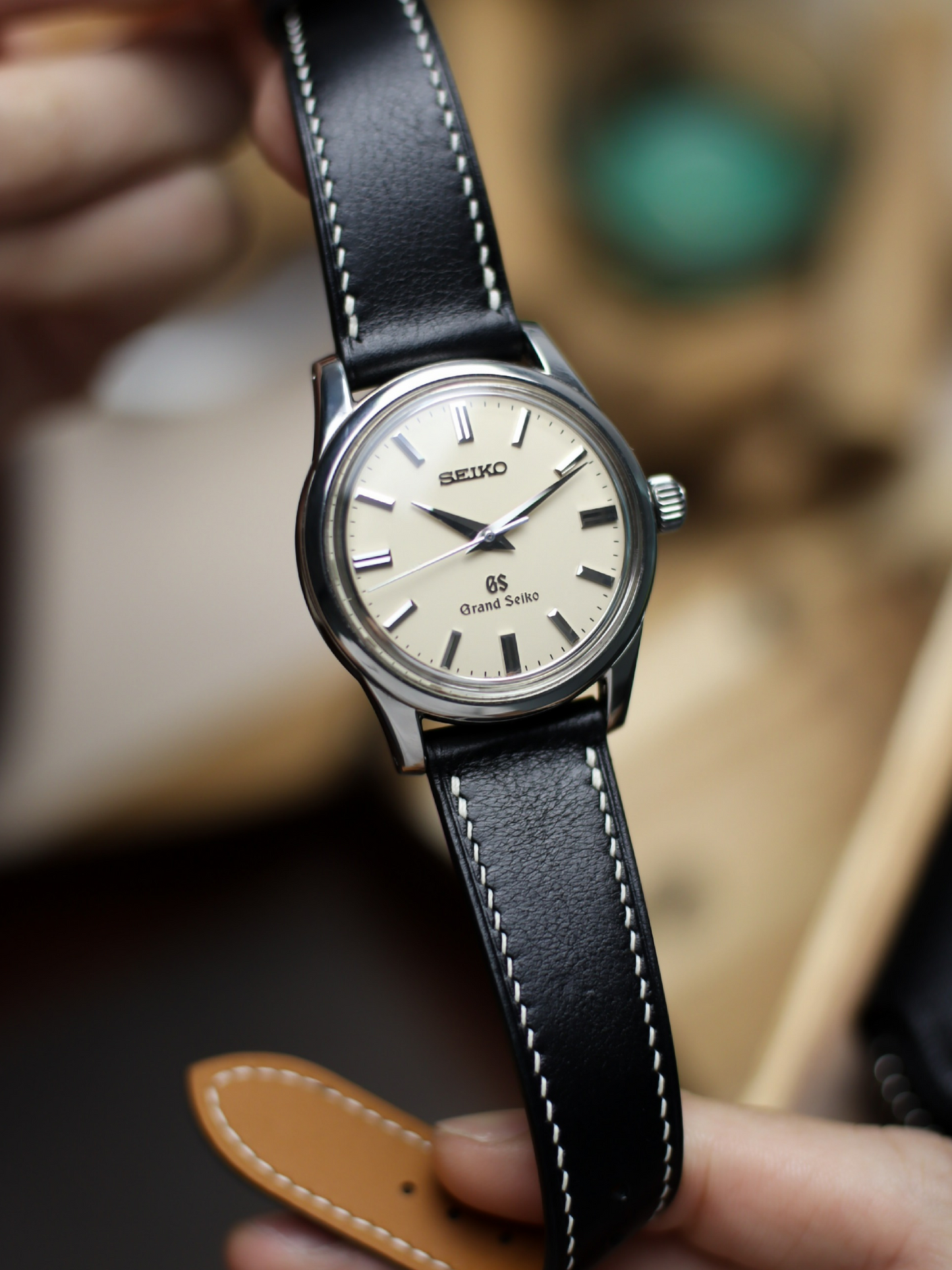 Vintage Black Vachetta (Minerva Box) Lean Strap